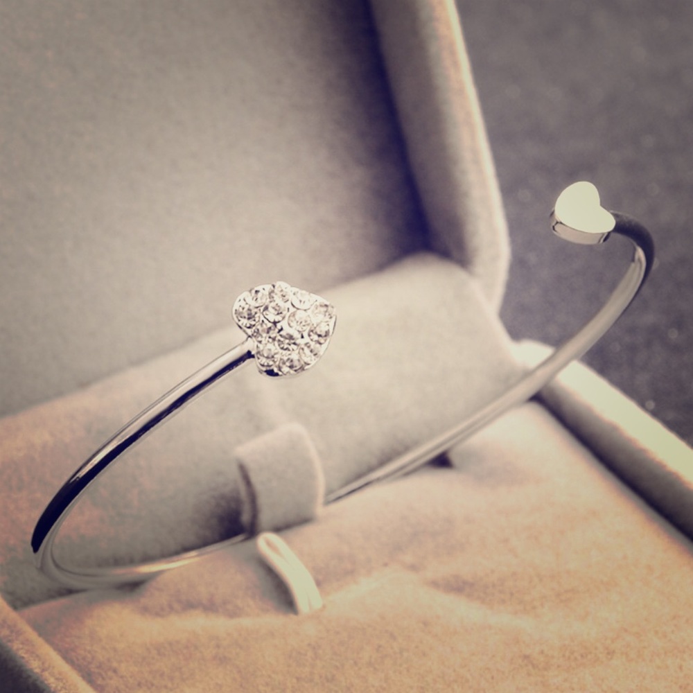 🌸Perfect Gift 🎁 Silver Heart Rhinestone Bracelet